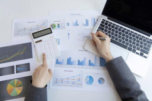 Paid Ads vs Organic Reach: Cái nào thực sự hiệu quả hơn?